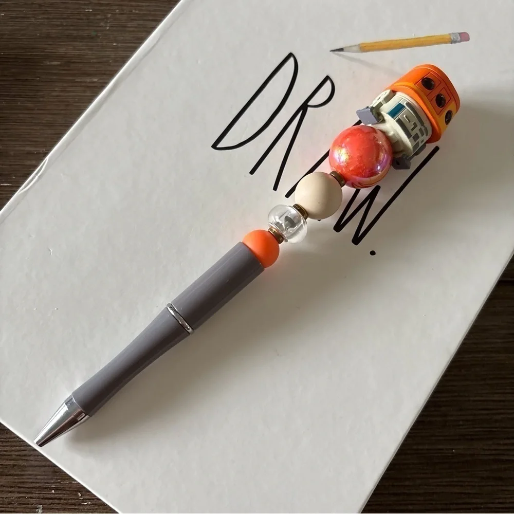 Disney Doorables: Star Wars: Chopper (C1-109) handmade beaded pen